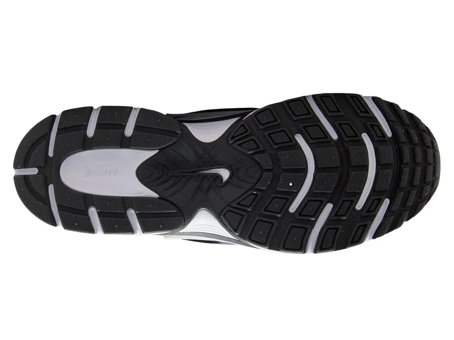 Nike V5 RNR Sneaker - Women's