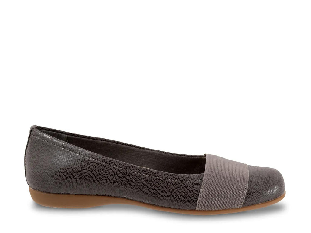 Trotters Samantha Ballet Flat