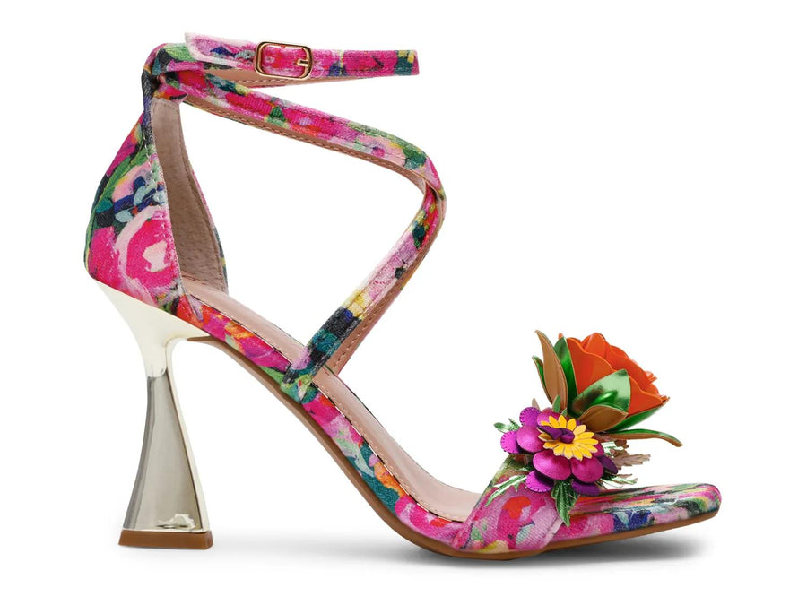 Betsey Johnson Malorie Sandal