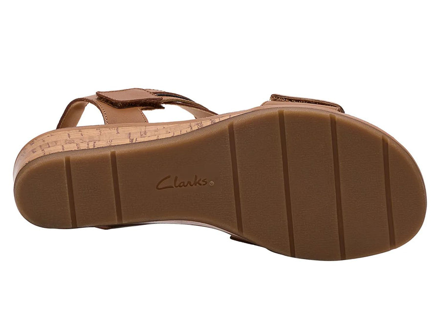 Clarks Kacha Wave Wedge Sandal