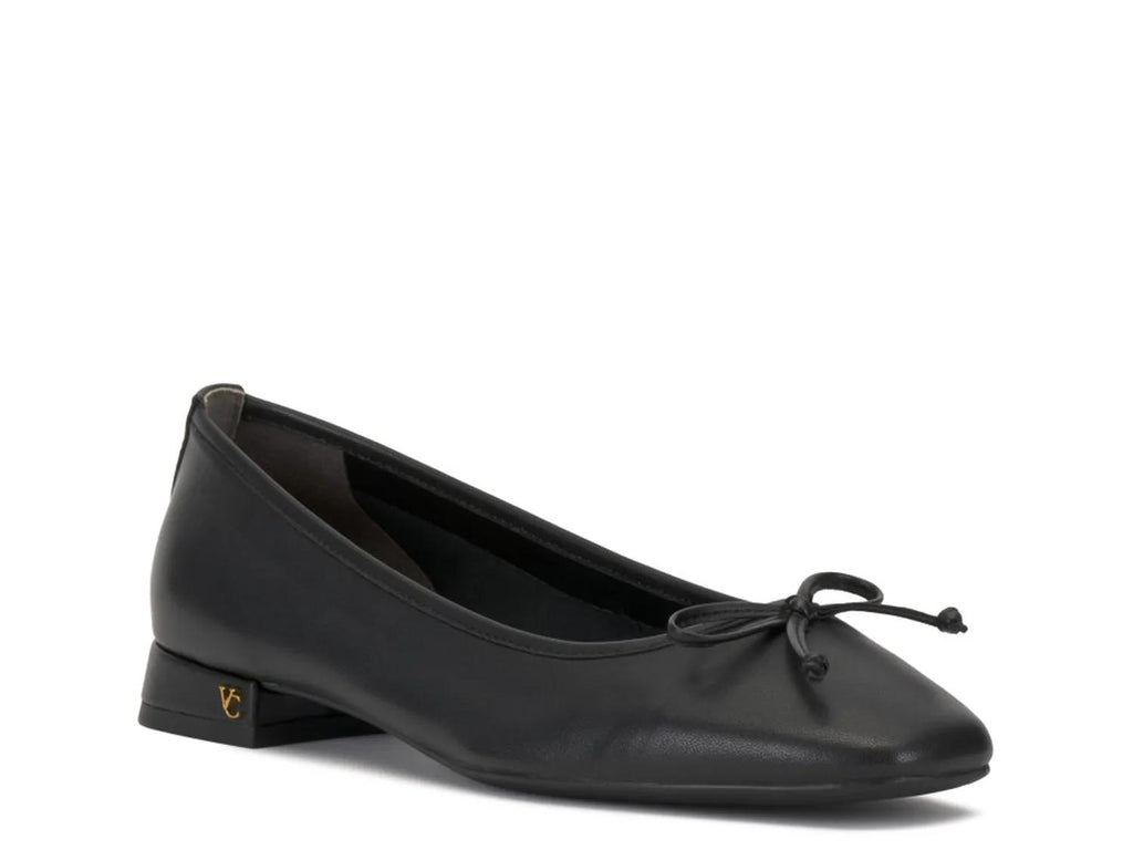 Vince Camuto Jenlea Flat