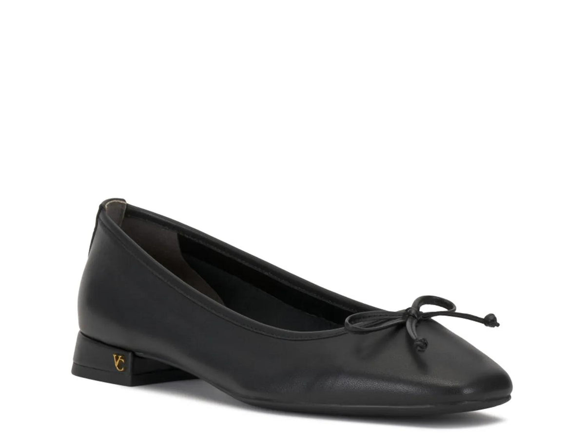 Vince Camuto Jenlea Flat