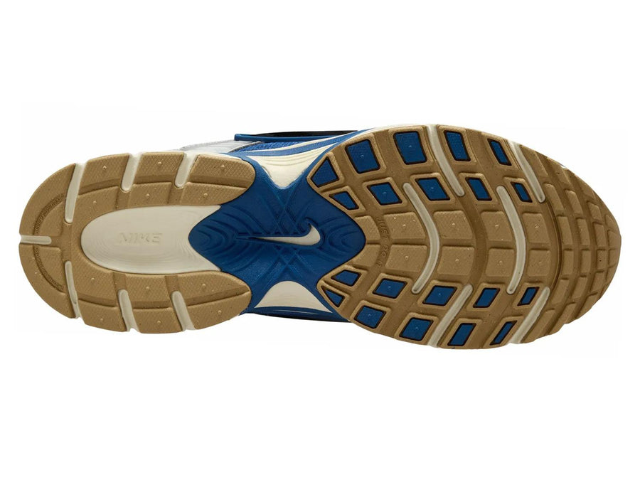 Nike V5 RNR Sneaker - Men's