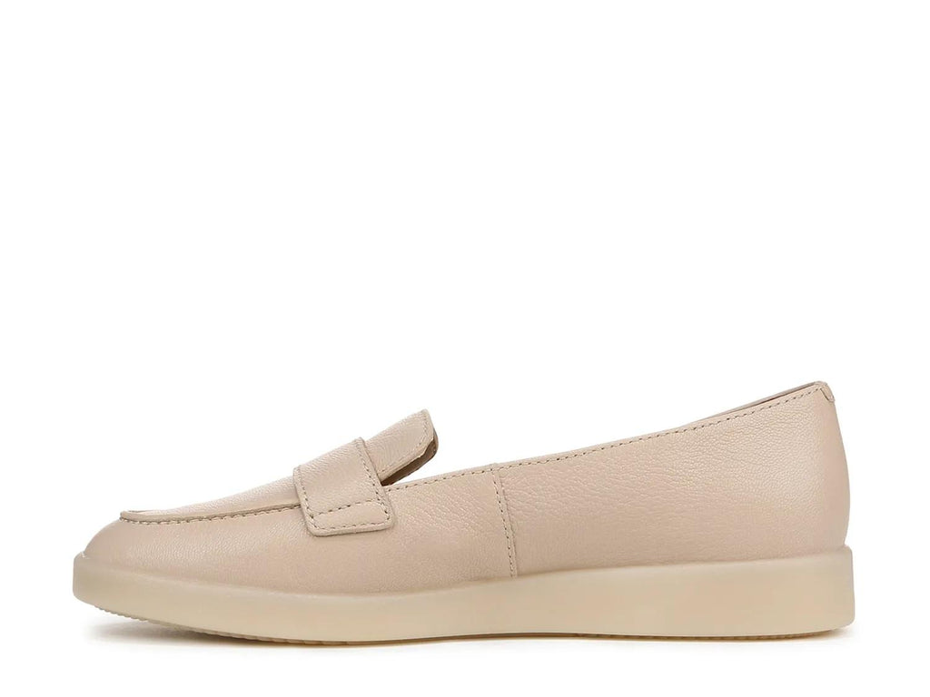 Naturalizer Karis Loafer