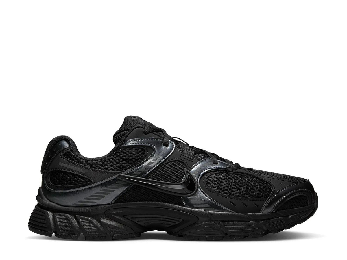 Nike V5 RNR Sneaker - Men's
