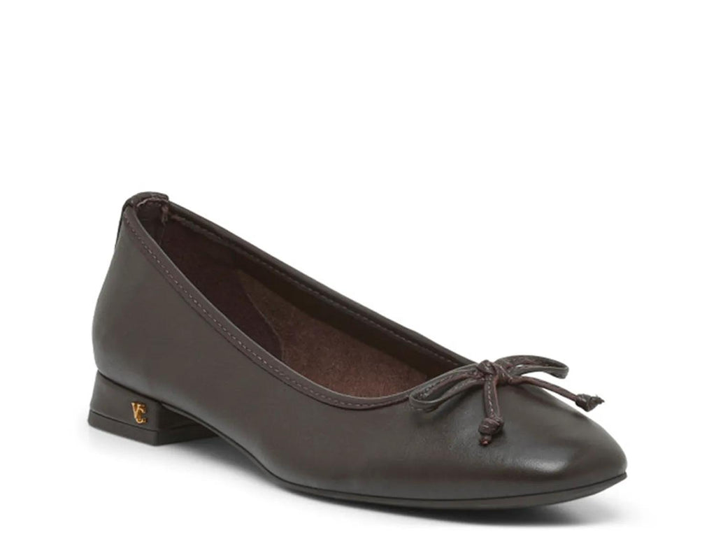 Vince Camuto Jenla Flat