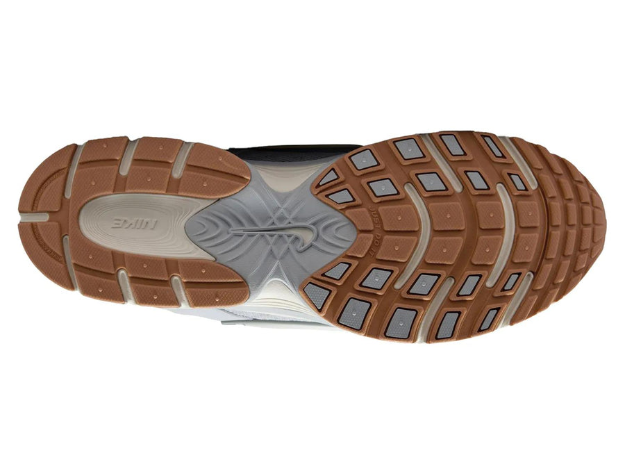 Nike V5 RNR Sneaker - Men's