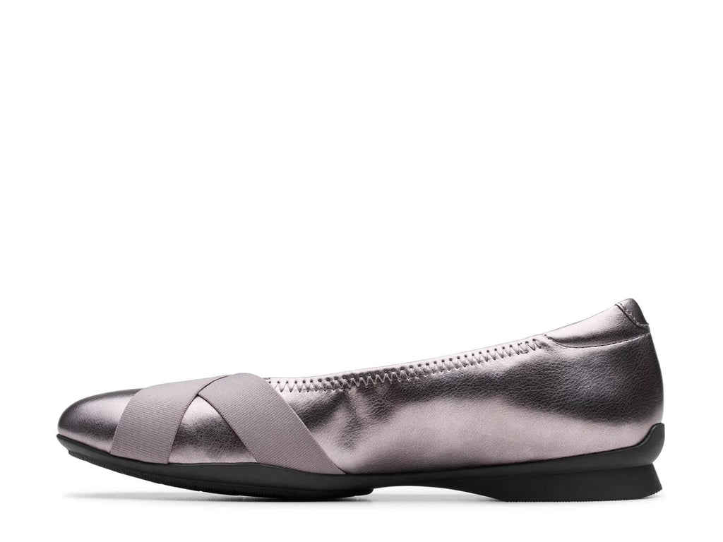 Clarks Jazmynn Gem Slip-On