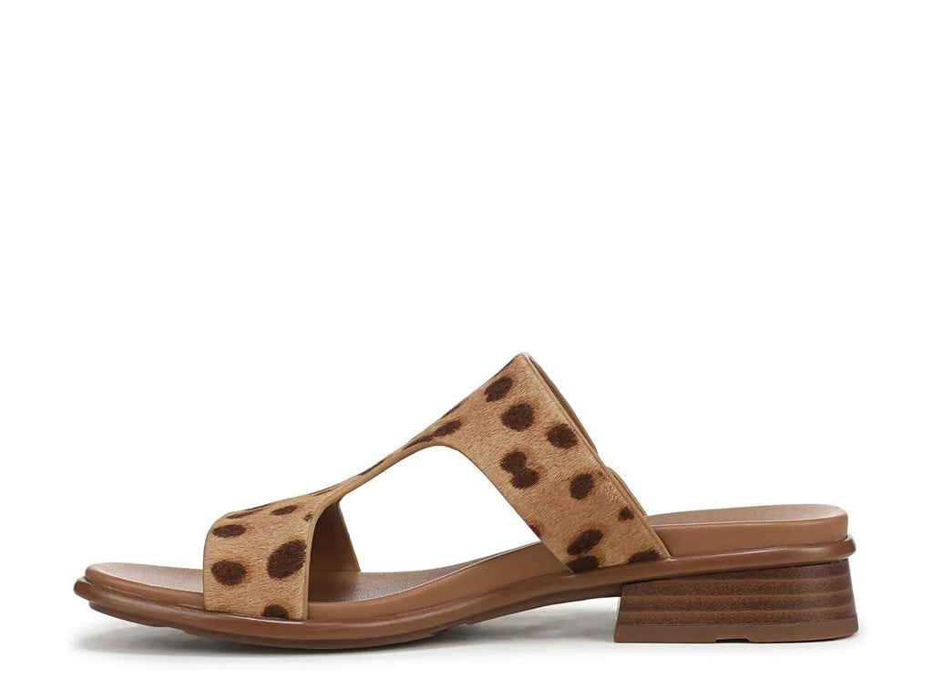 Naturalizer Beach Sandal