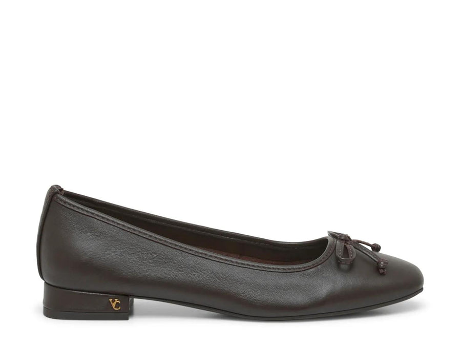 Vince Camuto Jenla Flat