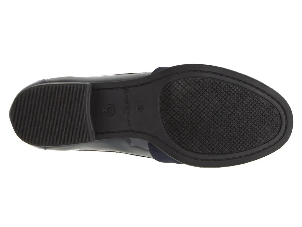 Bandolino Lindio Loafer