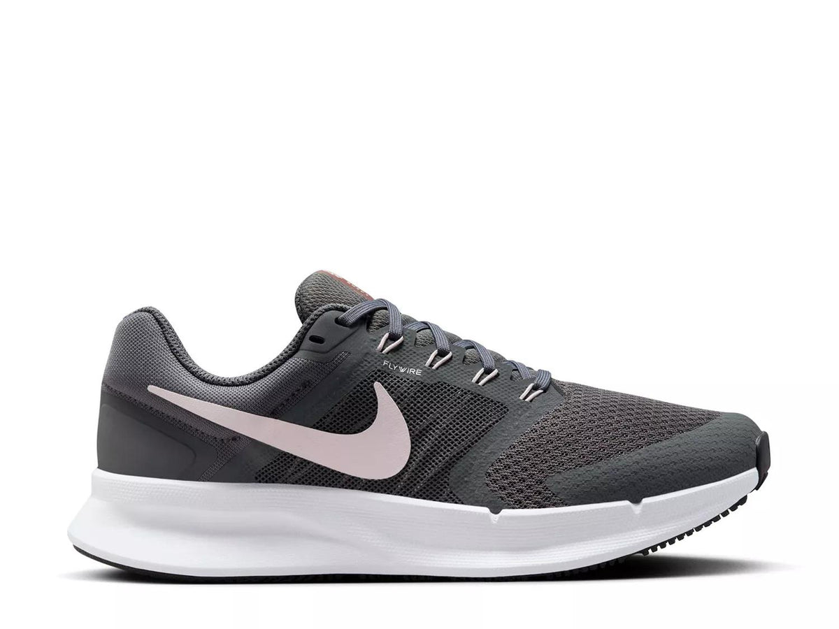 Nike Run Swift 3 Running Shoe - Women's