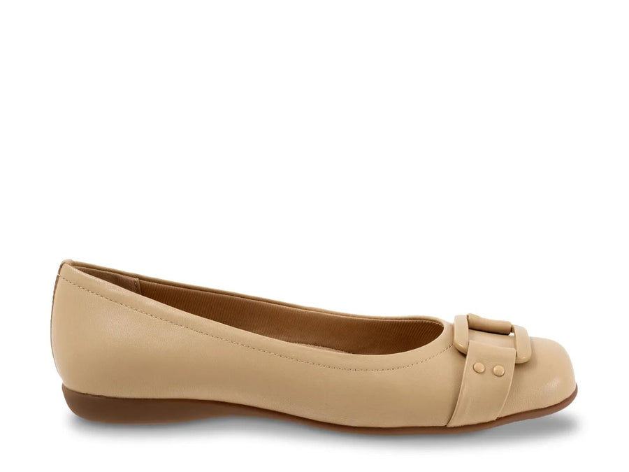 Trotters Sizzle Flat