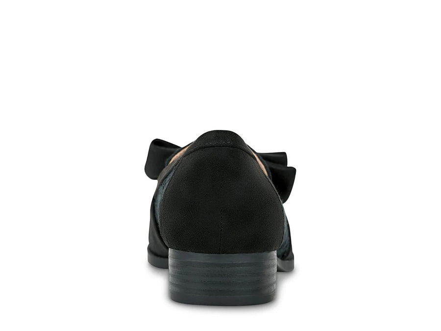 Bandolino Lindio Loafer