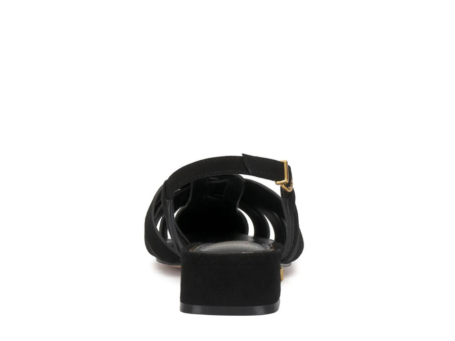 Vince Camuto Vinesha Flat