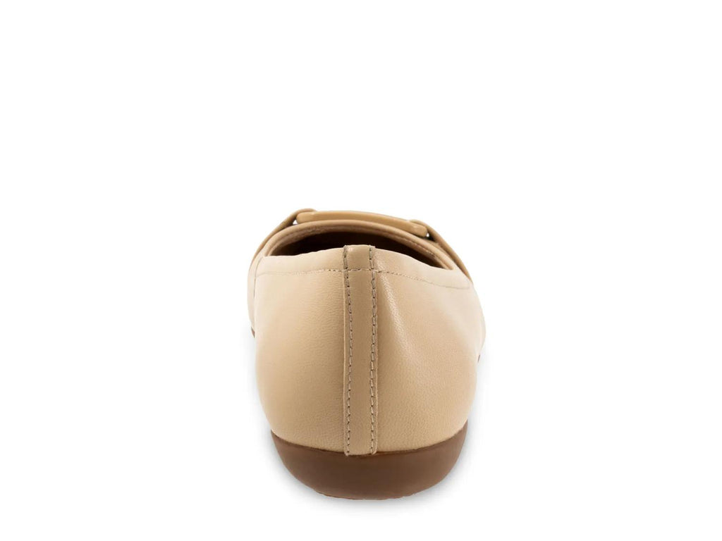 Trotters Sizzle Flat