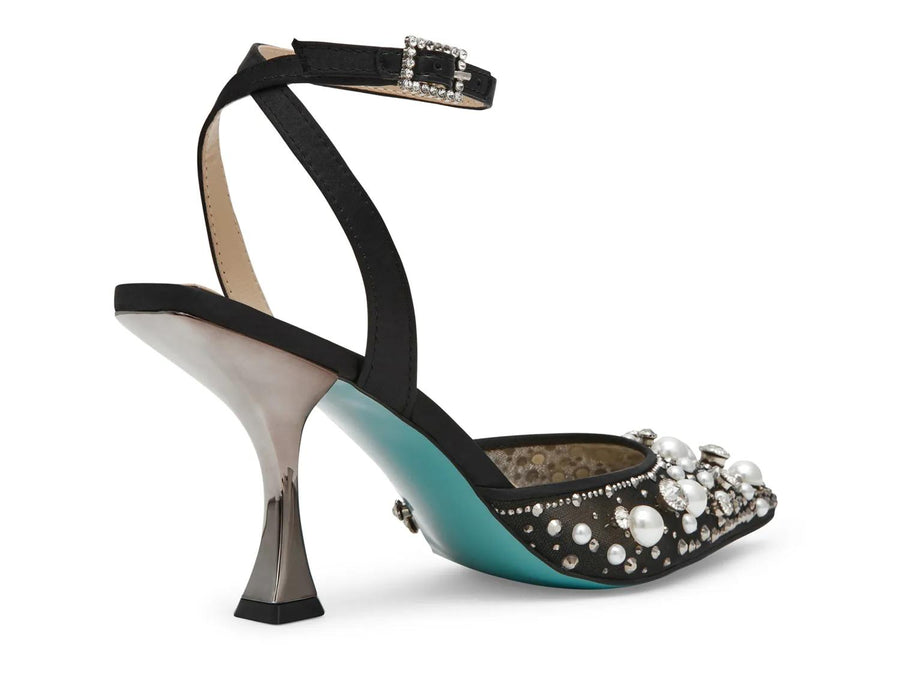 Betsey Johnson Livv Pump