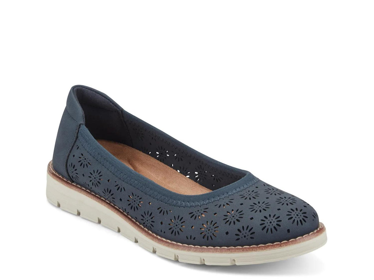 Easy Spirit Keliann Flat