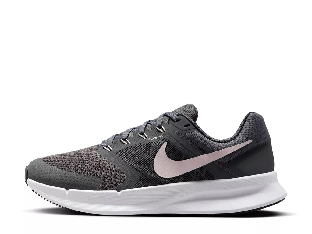 Nike Run Swift 3 Running Shoe - Women's