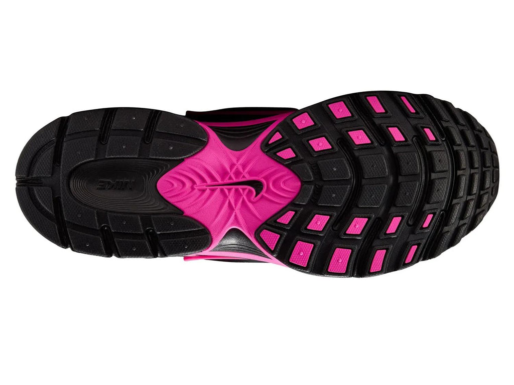 Nike V5 RNR Sneaker - Women's