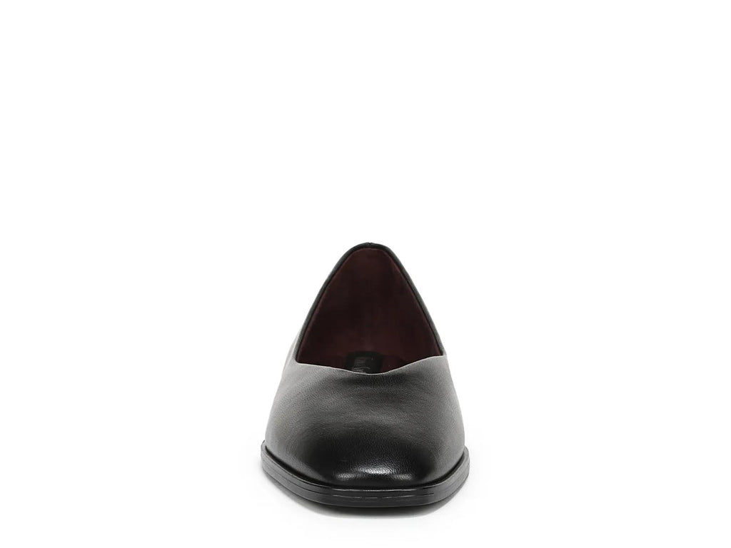 Franco Sarto Tesia Flat