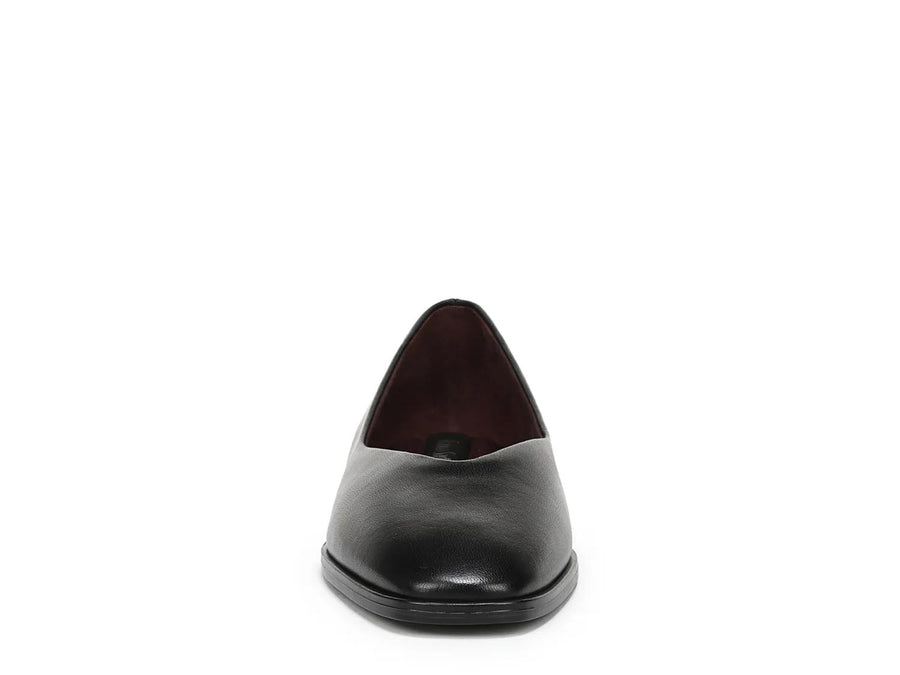 Franco Sarto Tesia Flat