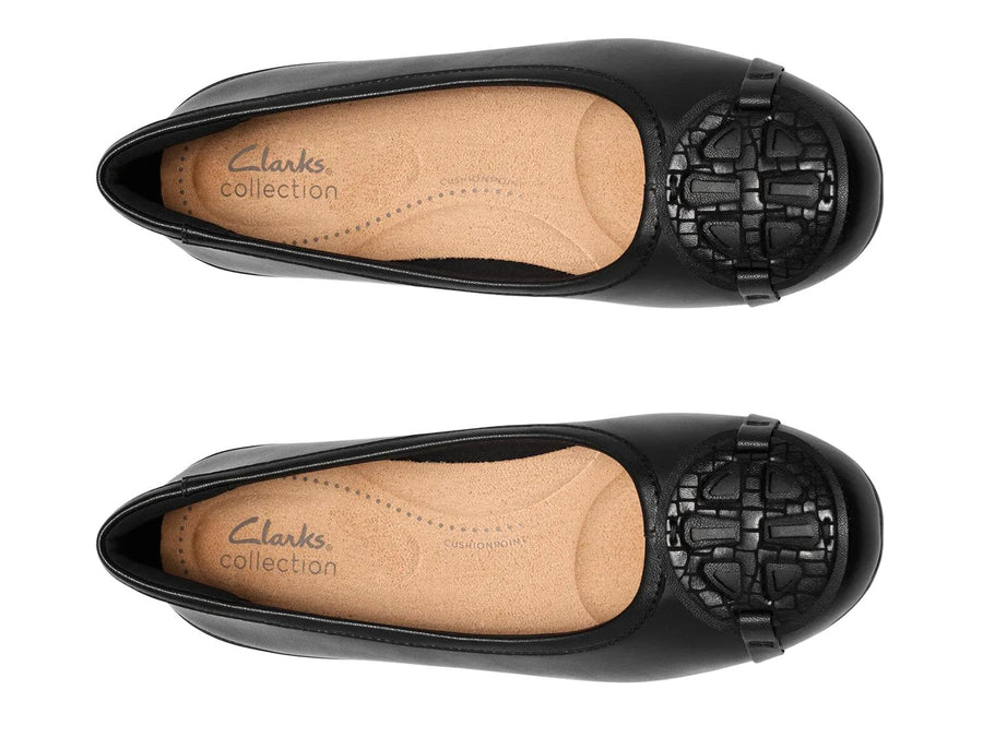 Clarks Cathrynn Luna Flat
