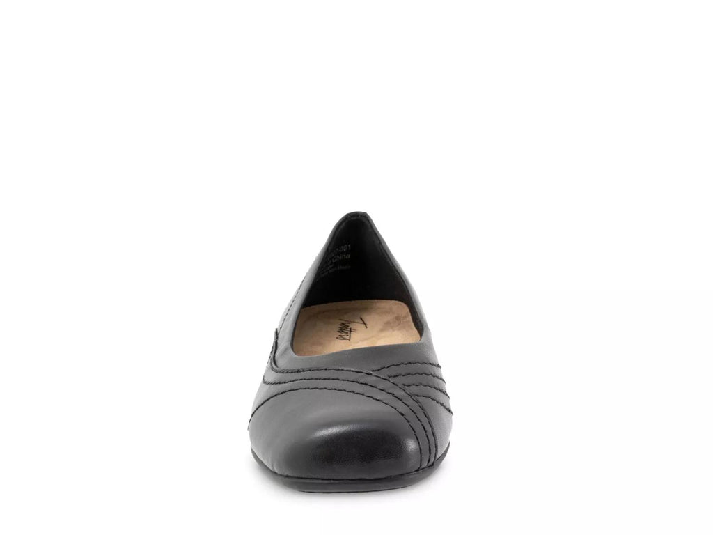 Trotters Sasha Flat