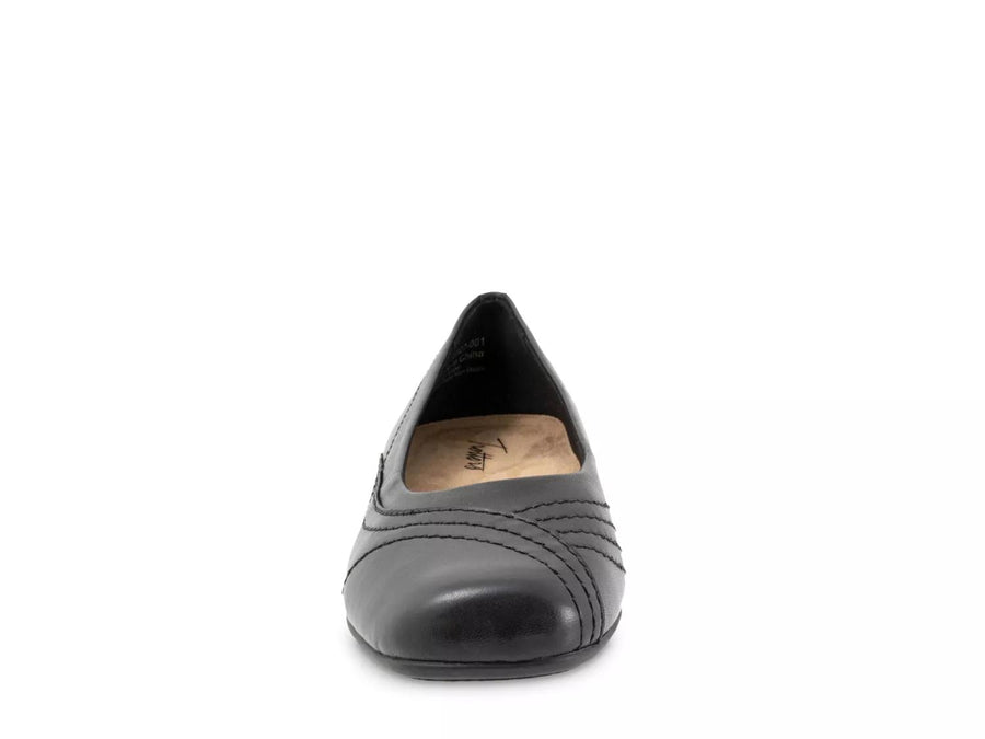Trotters Sasha Flat