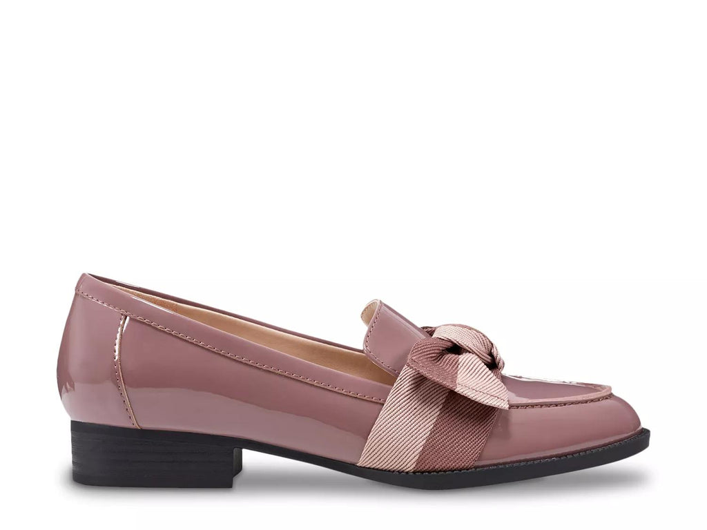Bandolino Lindio Loafer