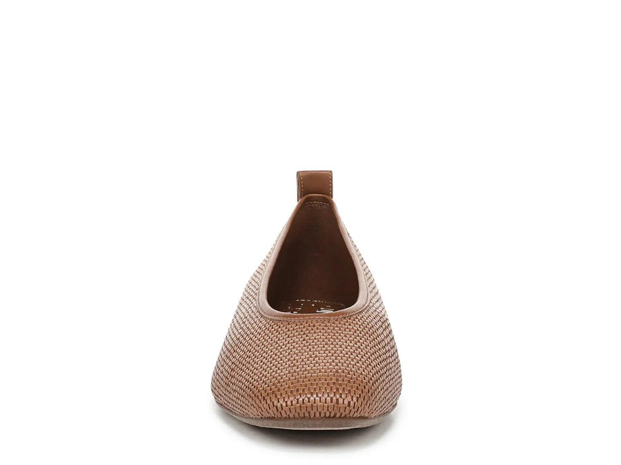 27 Edit Naturalizer Carla Flat