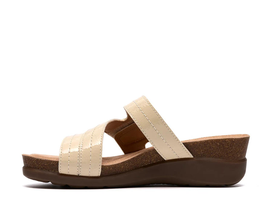 Clarks Cloudsteppers Calenne Holly Wedge Sandal