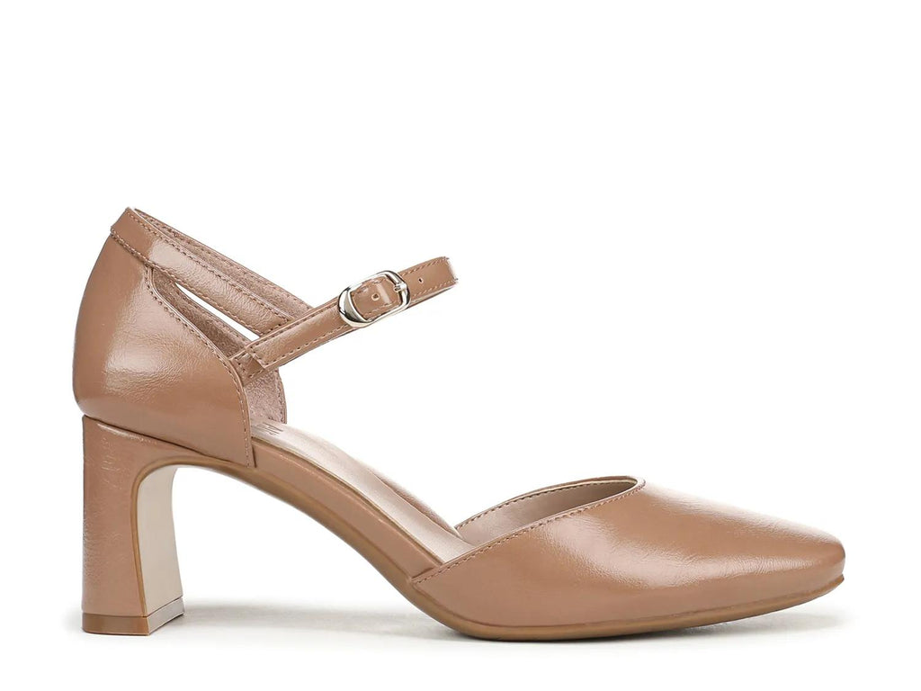 Naturalizer Yasmin Pump