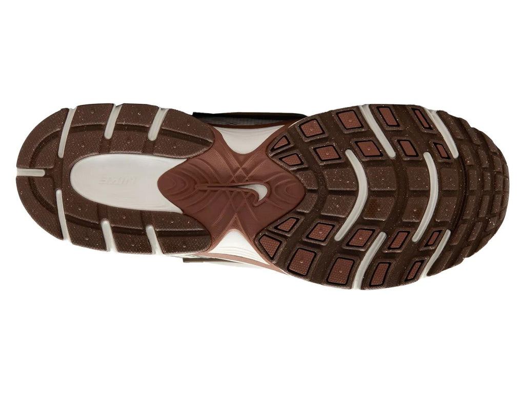 Nike V5 RNR Sneaker - Women's