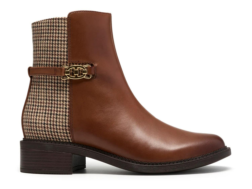 Clarks Maye Kaylie Bootie
