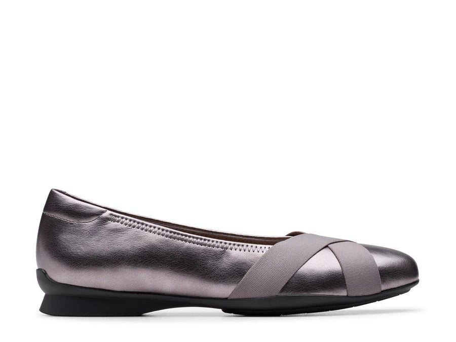 Clarks Jazmynn Gem Slip-On