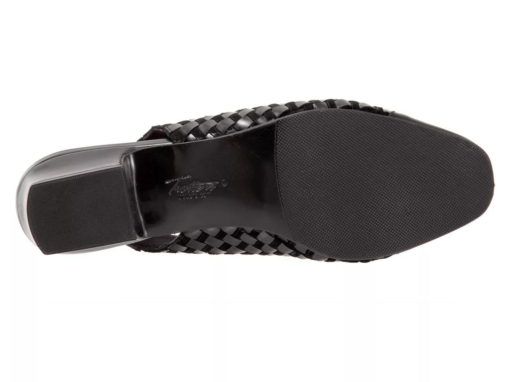 Trotters Dea Pump