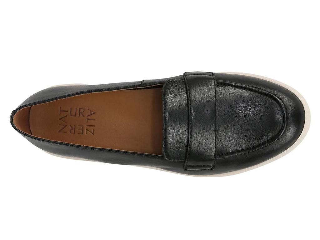 Naturalizer Karis Loafer