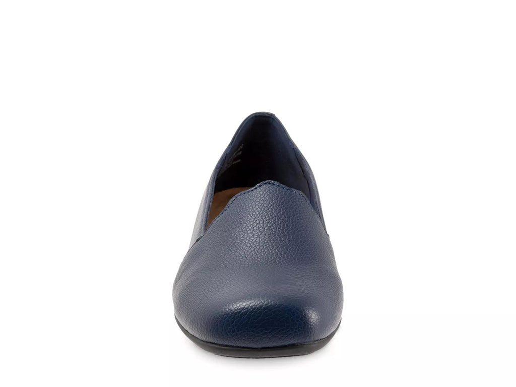 Trotters Sage Loafer