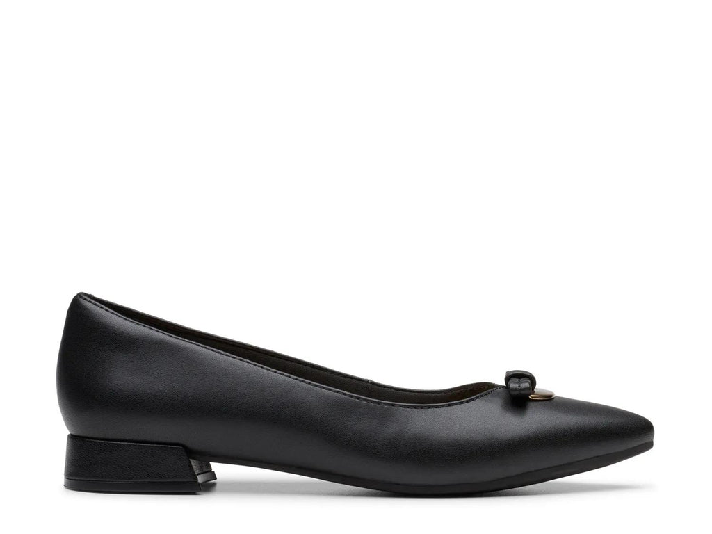 Clarks Natalyn Trim Charm Flat