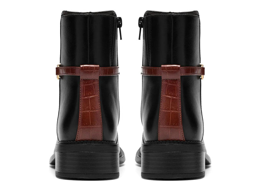 Clarks Maye Kaylie Bootie - Women's