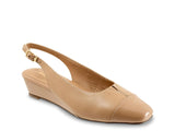 Trotters Dea Wedge Pump