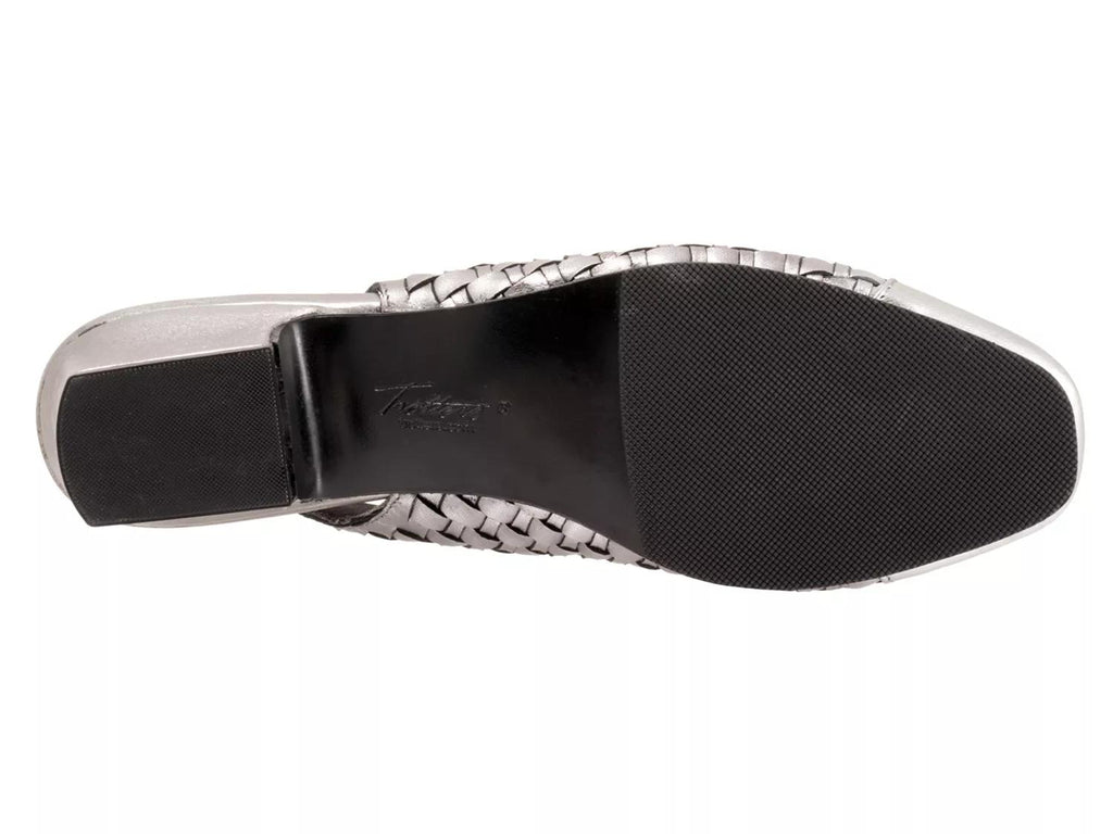 Trotters Dea Pump