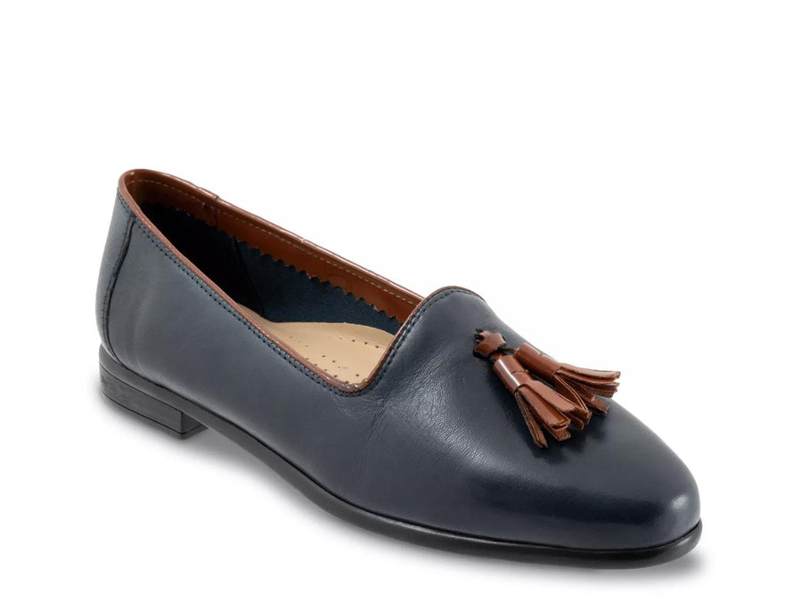 Trotters Liz Loafer