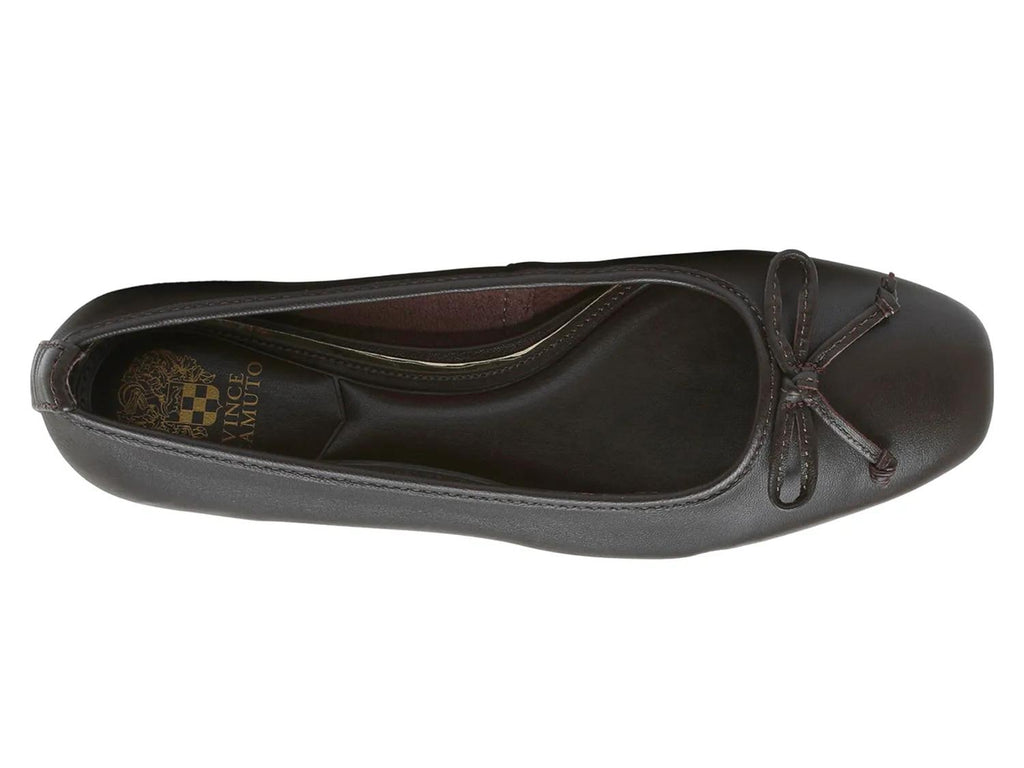 Vince Camuto Jenla Flat
