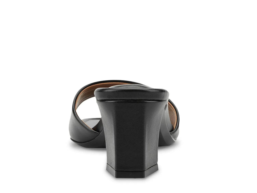 Marc Fisher Gelso Sandal