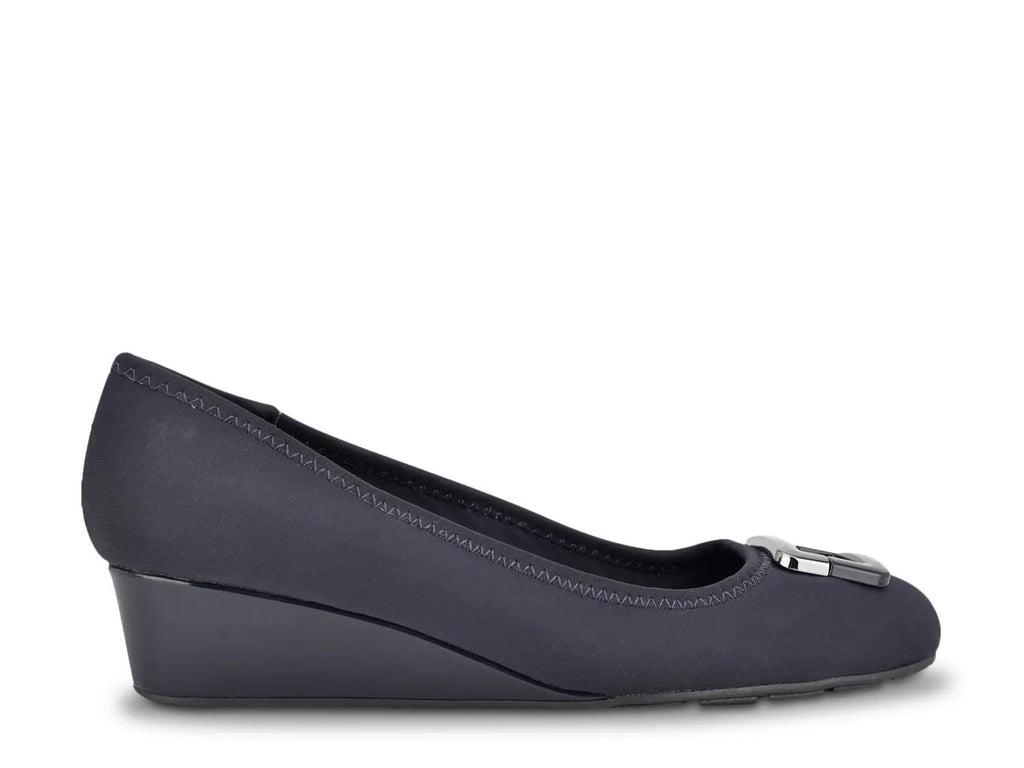 Bandolino Tad 2 Wedge Pump