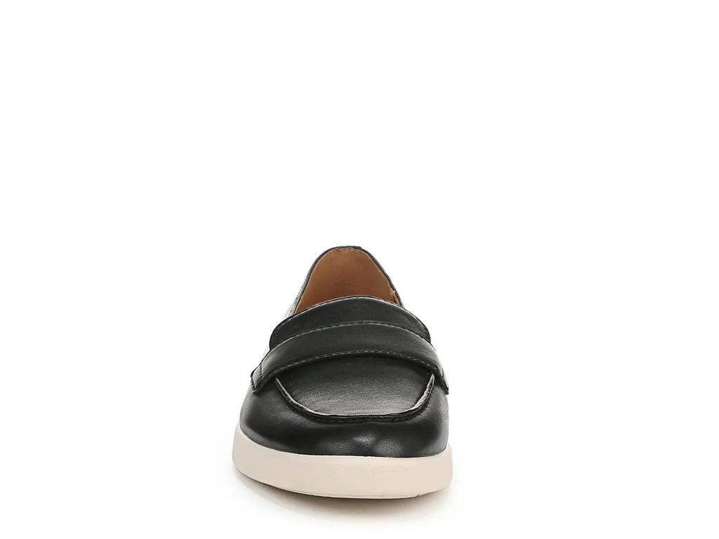 Naturalizer Karis Loafer