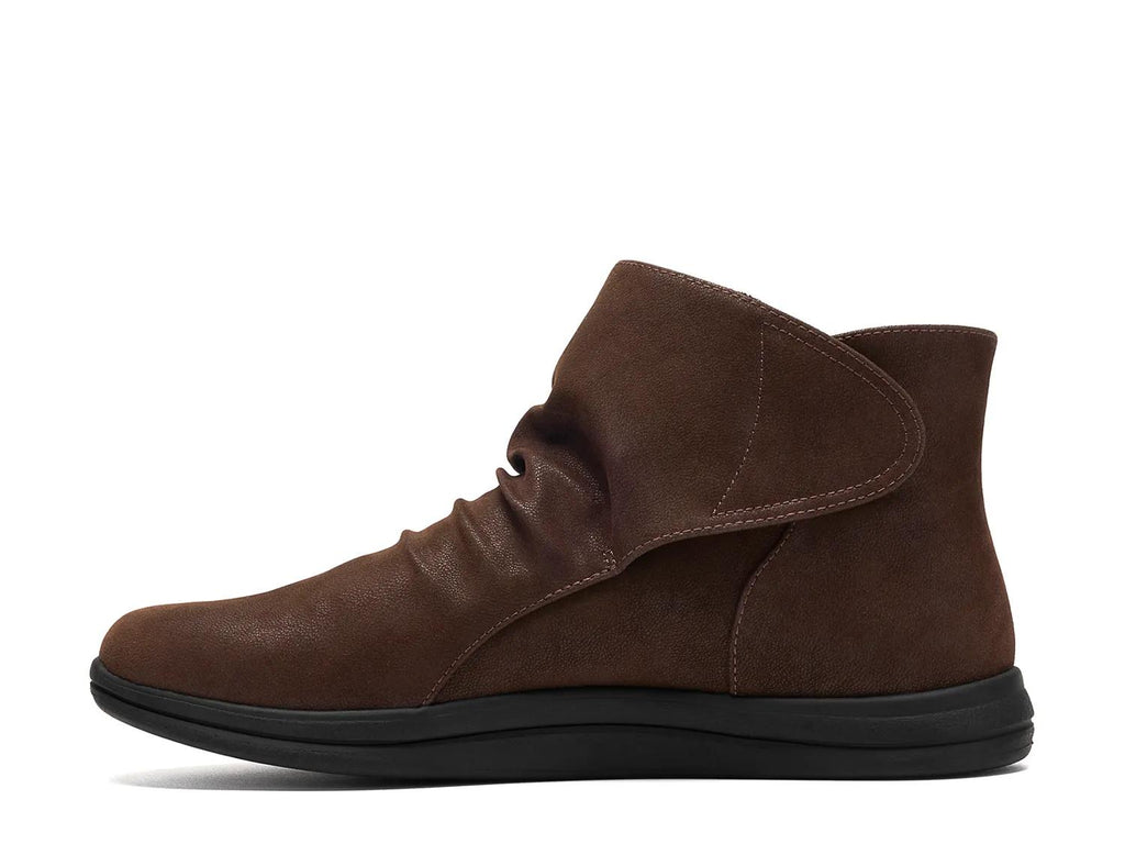 Clarks Cloudsteppers Breeze Faye Bootie - Women's