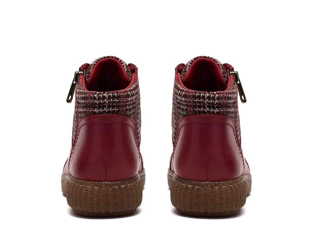 Clarks Caroline Fiana Bootie - Women's